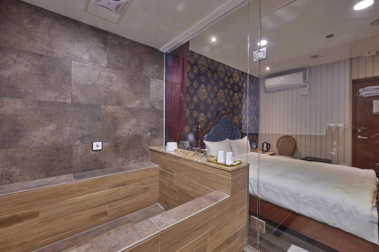 Kyokusui Hotspring Inn *