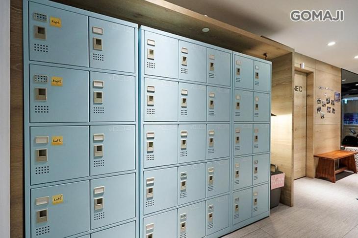 Taiwan Youth & Capsule Hostel *