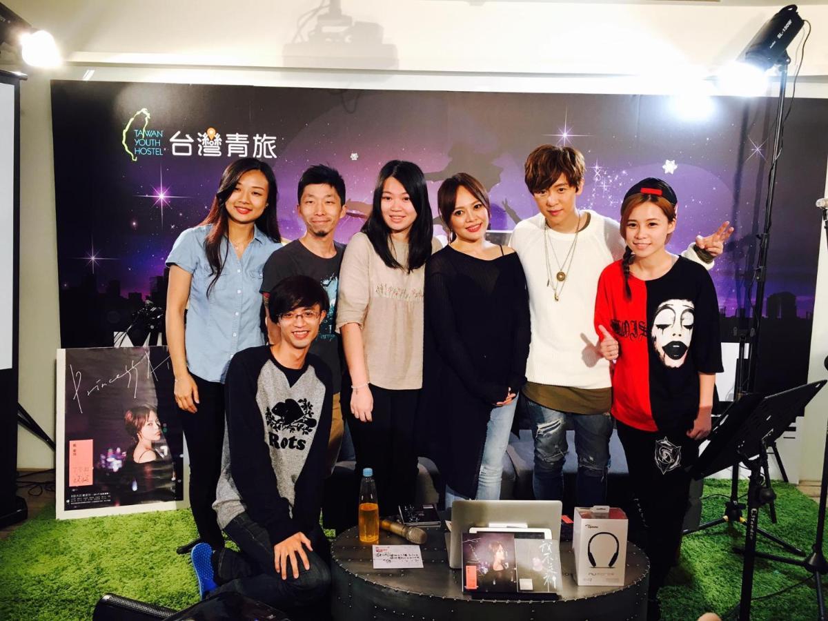 Taiwan Youth & Capsule