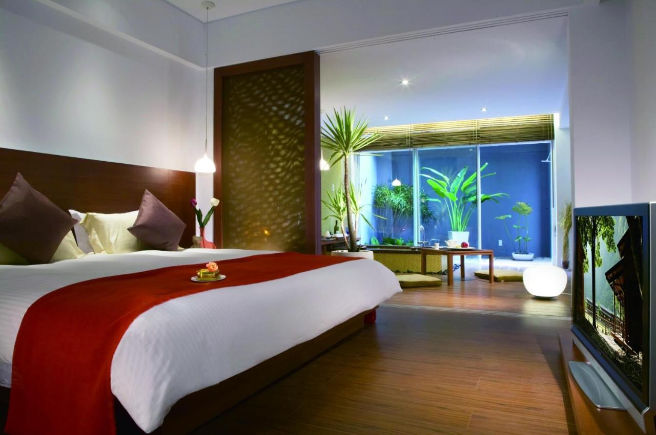 Double One Hotel 4*