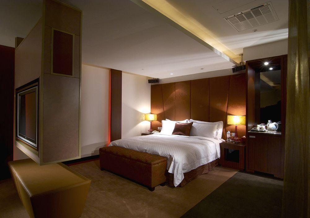 Tango 4* Taipei