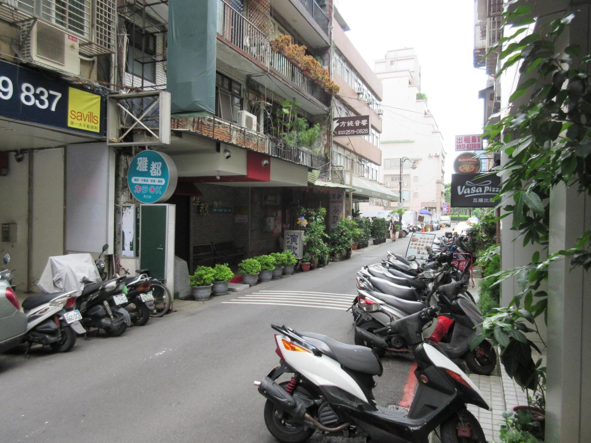 Dahshin Hotel
