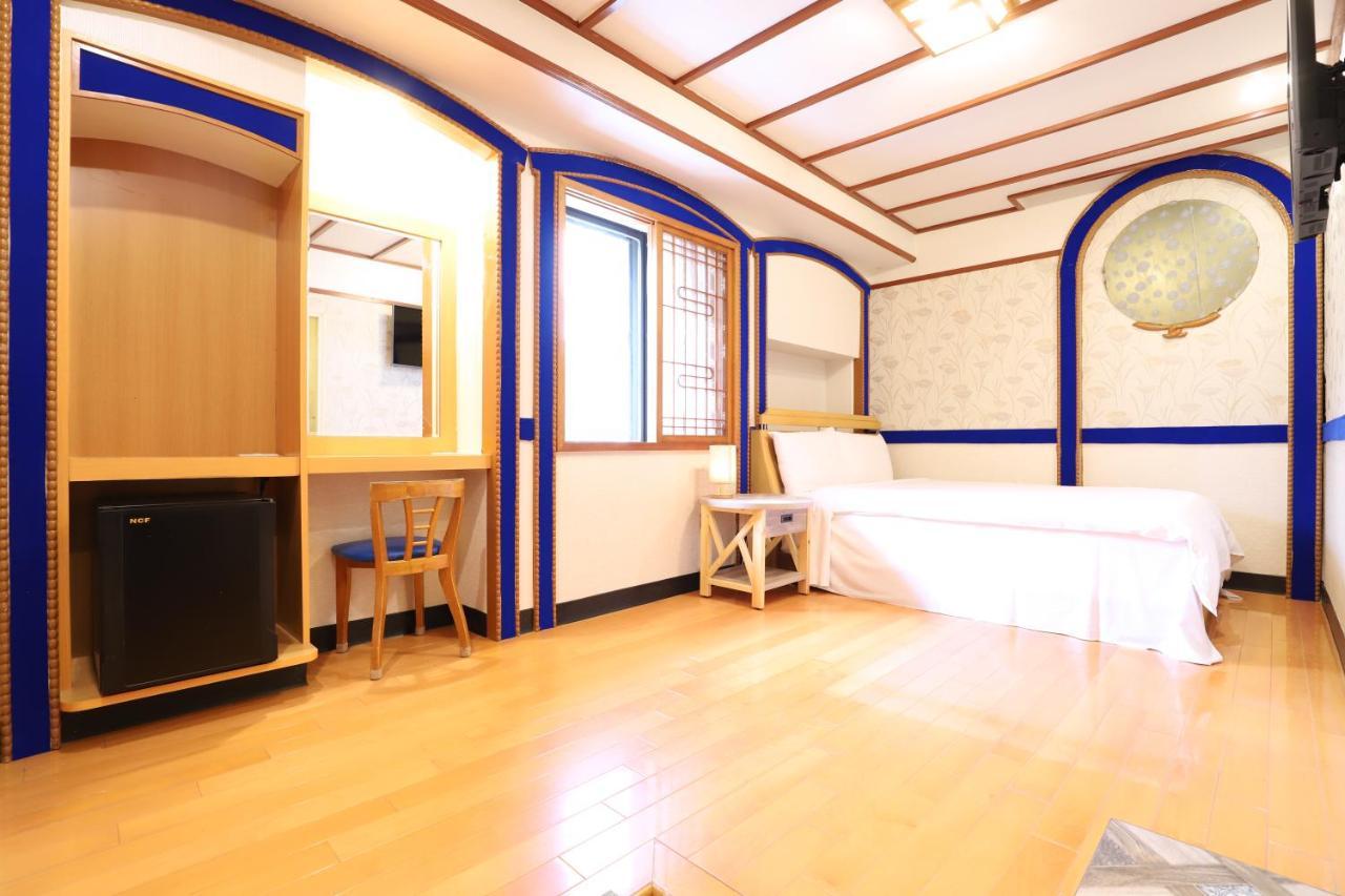 Phoenix Pavilion Hot Spring Inn Taipei