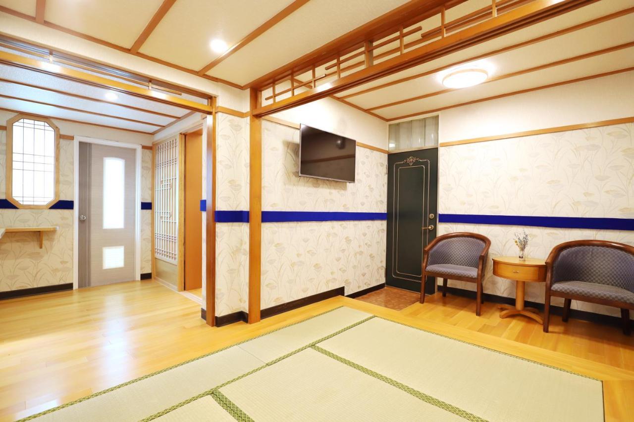 Phoenix Pavilion Hot Spring Inn