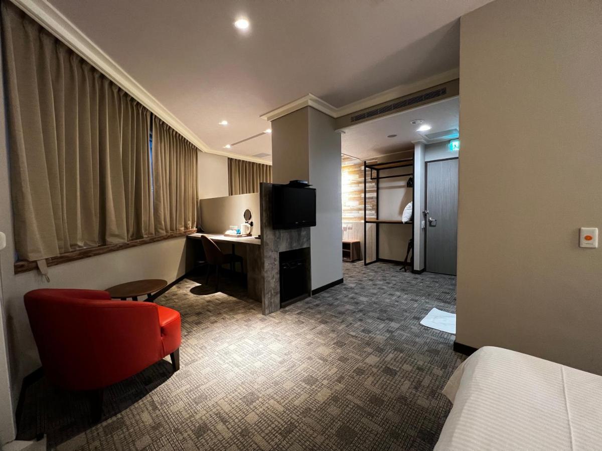 East Dragon 3* Taipei