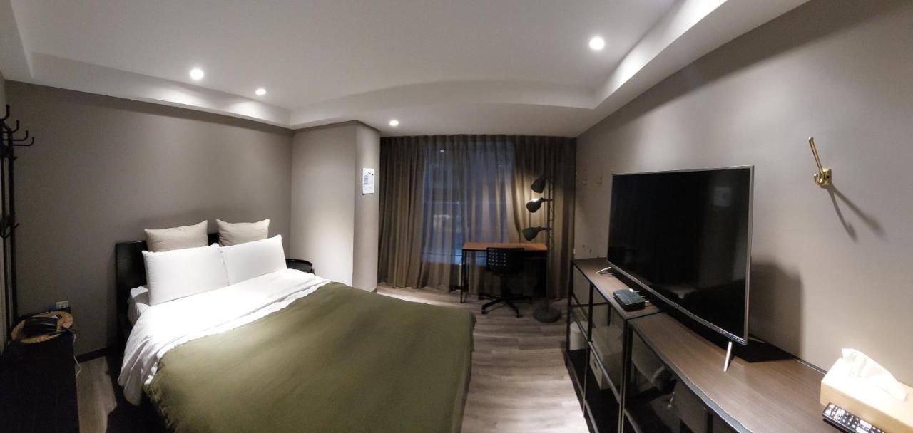 Yomi - Shuanglian Mrt Hotel