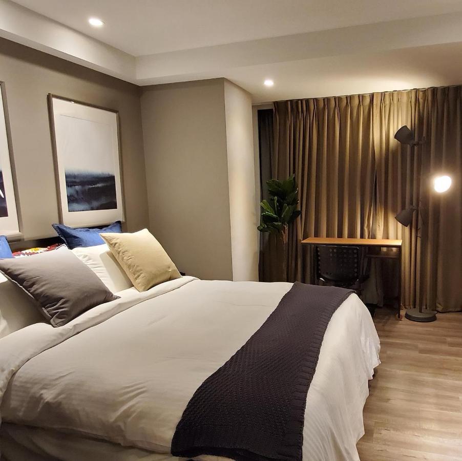Yomi - Shuanglian Mrt Hotel 3*