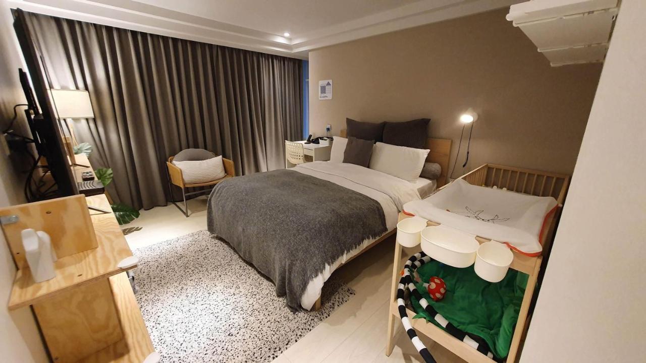 Yomi - Shuanglian Mrt Hotel 3*