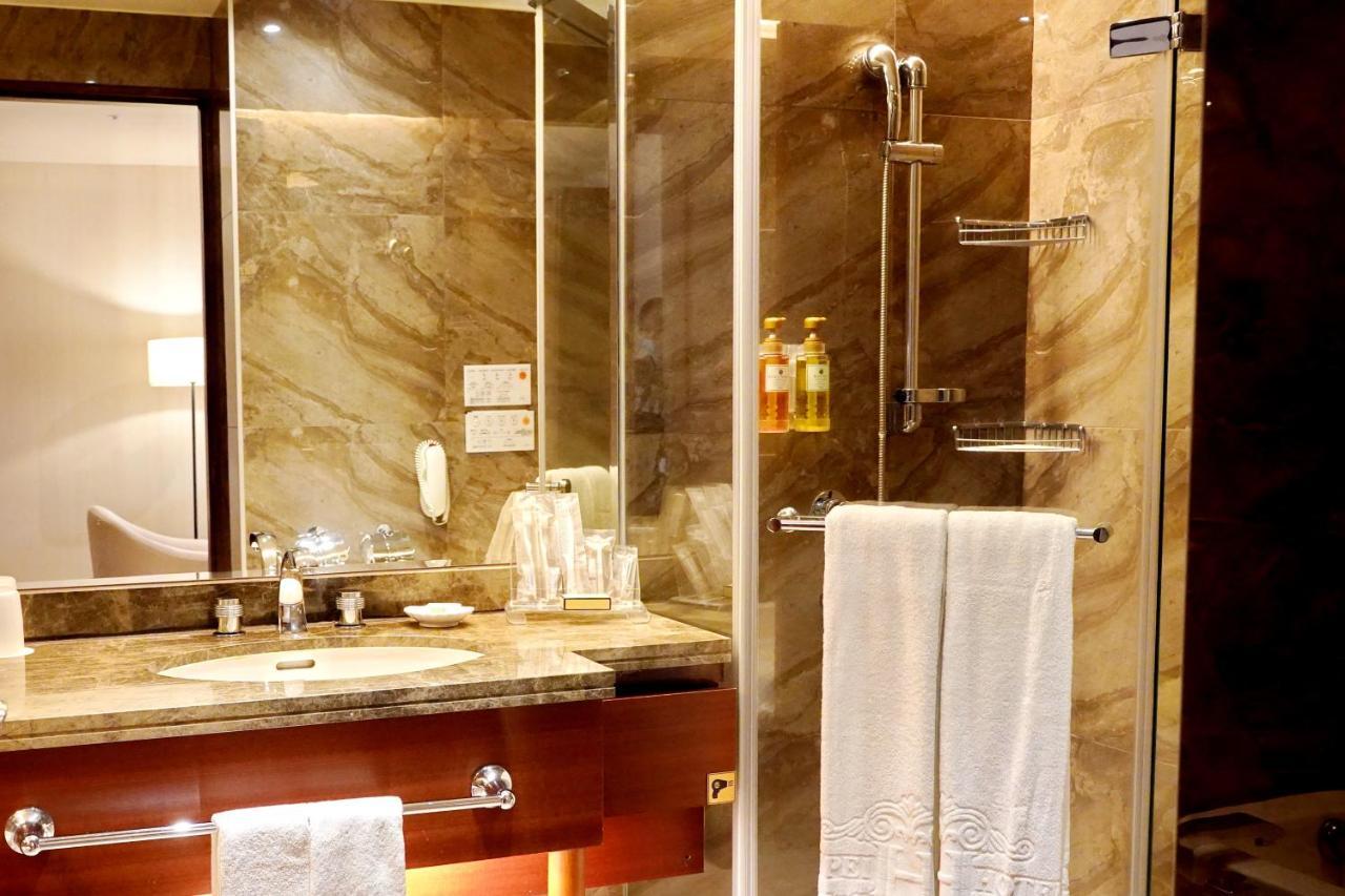 Hu House - 4*