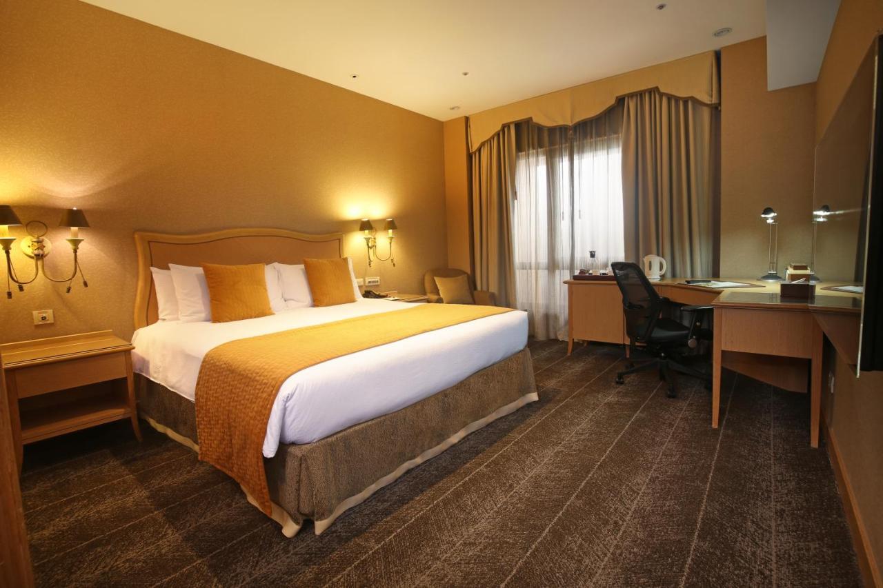 Chateau De Chine Xinzhuang Hotel