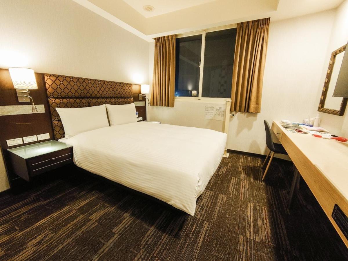 Hub Banqiao Branch Hotel