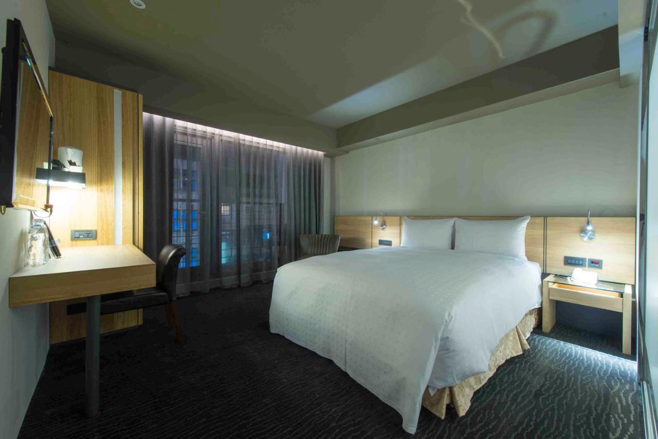 Hotel Simple + 4*