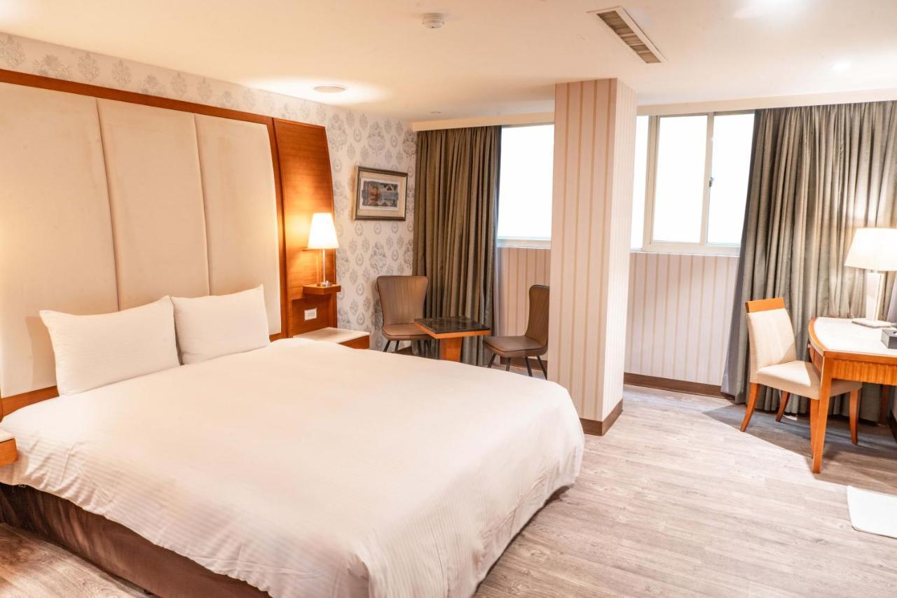 Elegance Hotel 3*