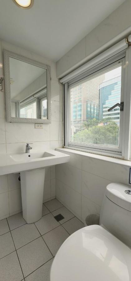 Hotel Ximen Garden *