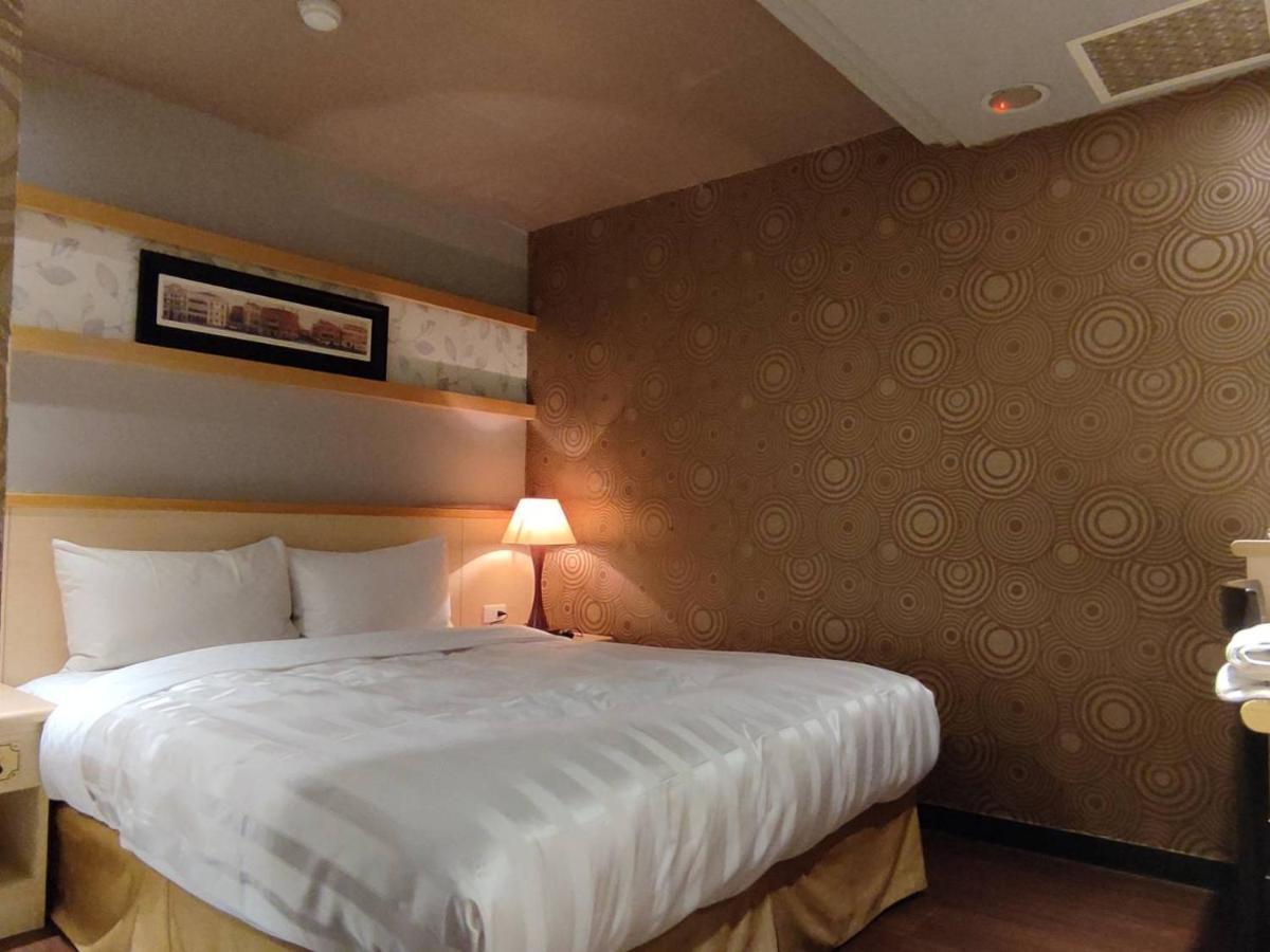 Dahshin Hotel 3*