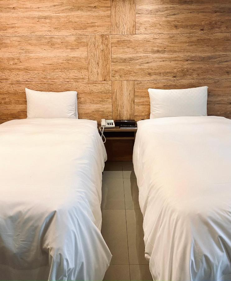 Burgary Hotel
