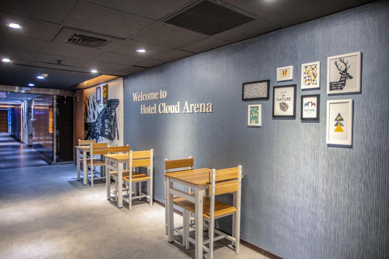 Hotel 雲沐行旅 Cloud Arena-daan