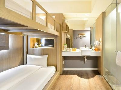 Orange - Ximen, 3*