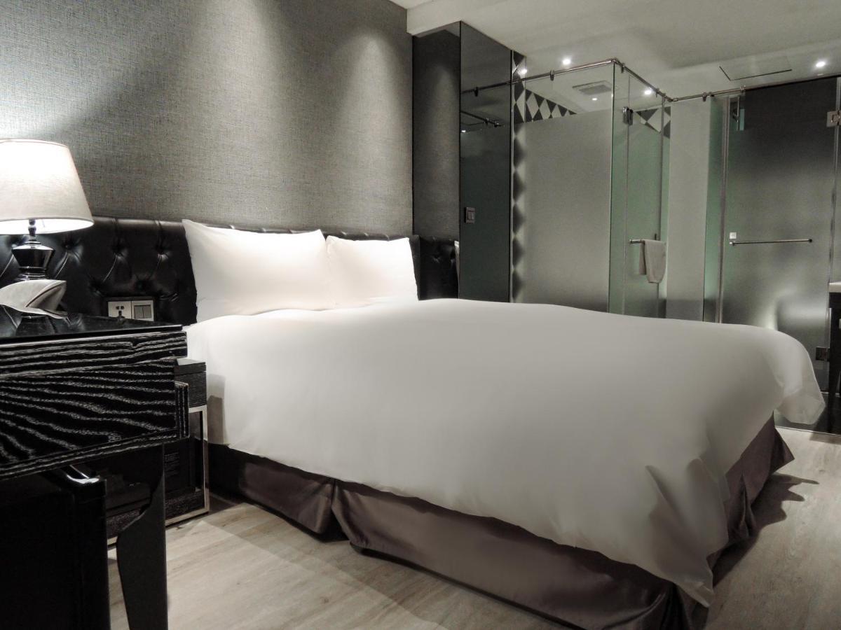 Hotel Check Main Station 3*