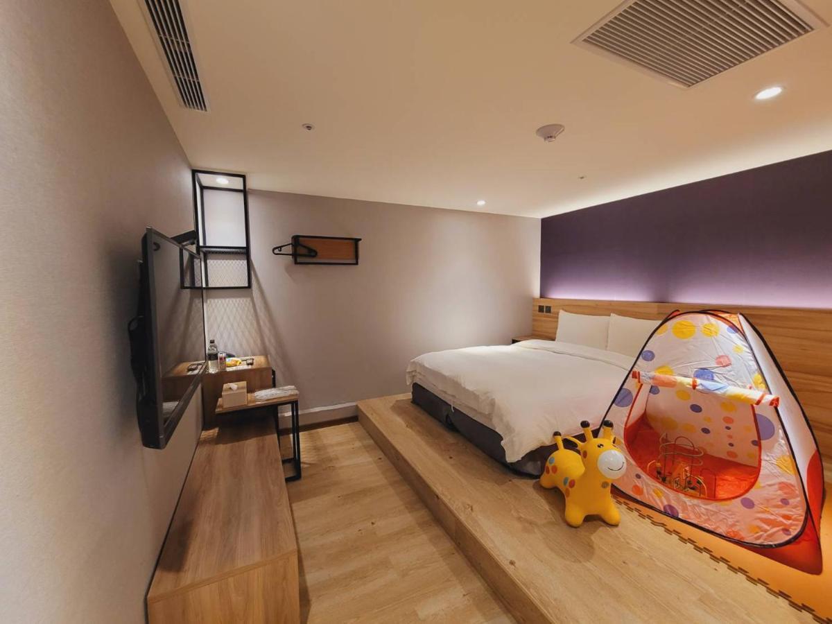Hotel Muzik - Ximen Station Branch