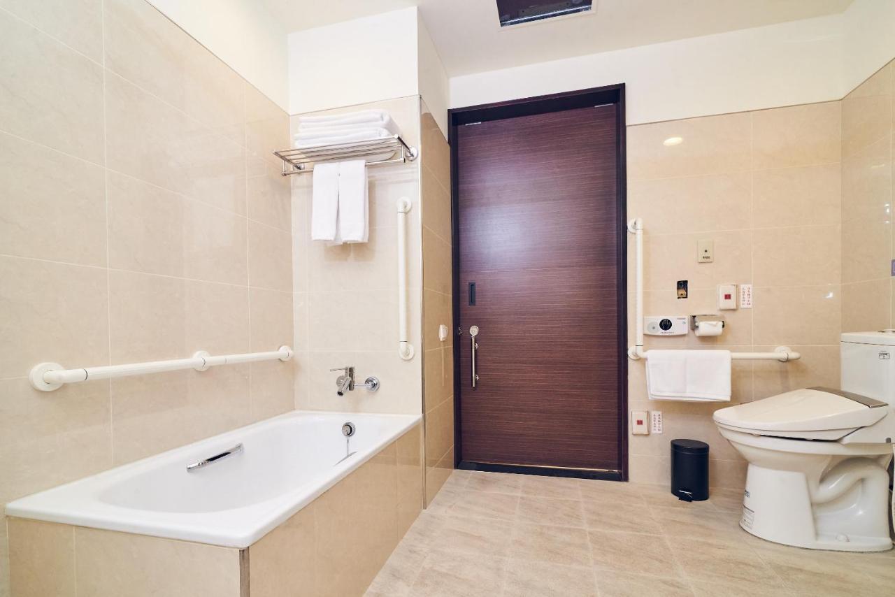 Check Select Nangang 4*