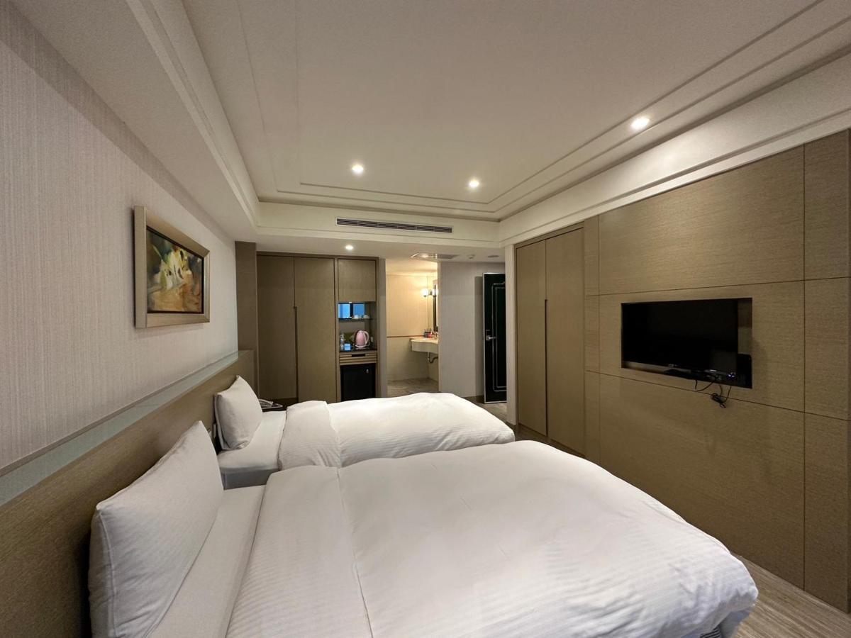 Link World Hotel