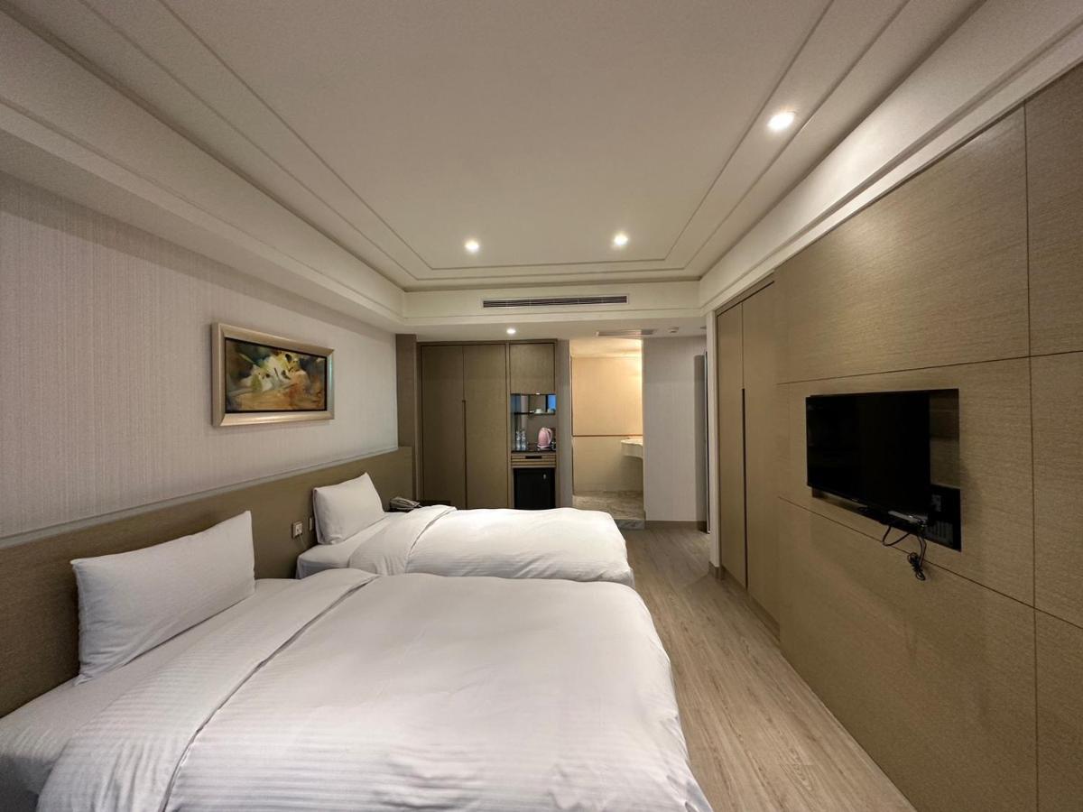 Link World Hotel