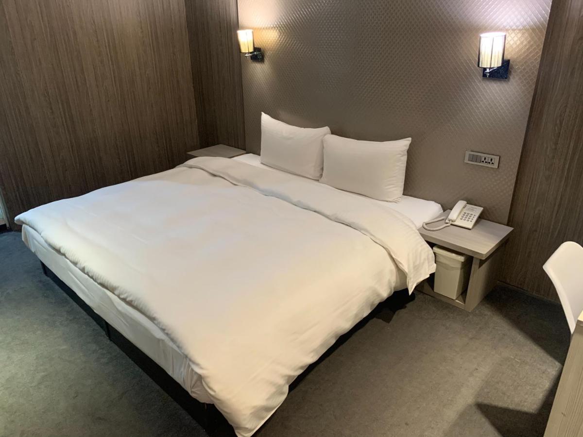 Meworld - Ximen Inn