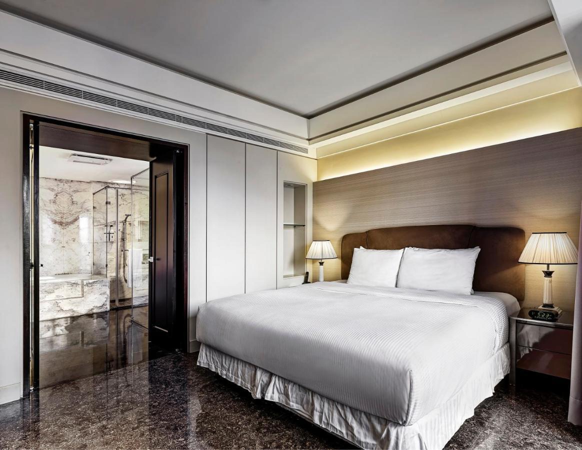 Aparthotel Leofoo Residences 4*