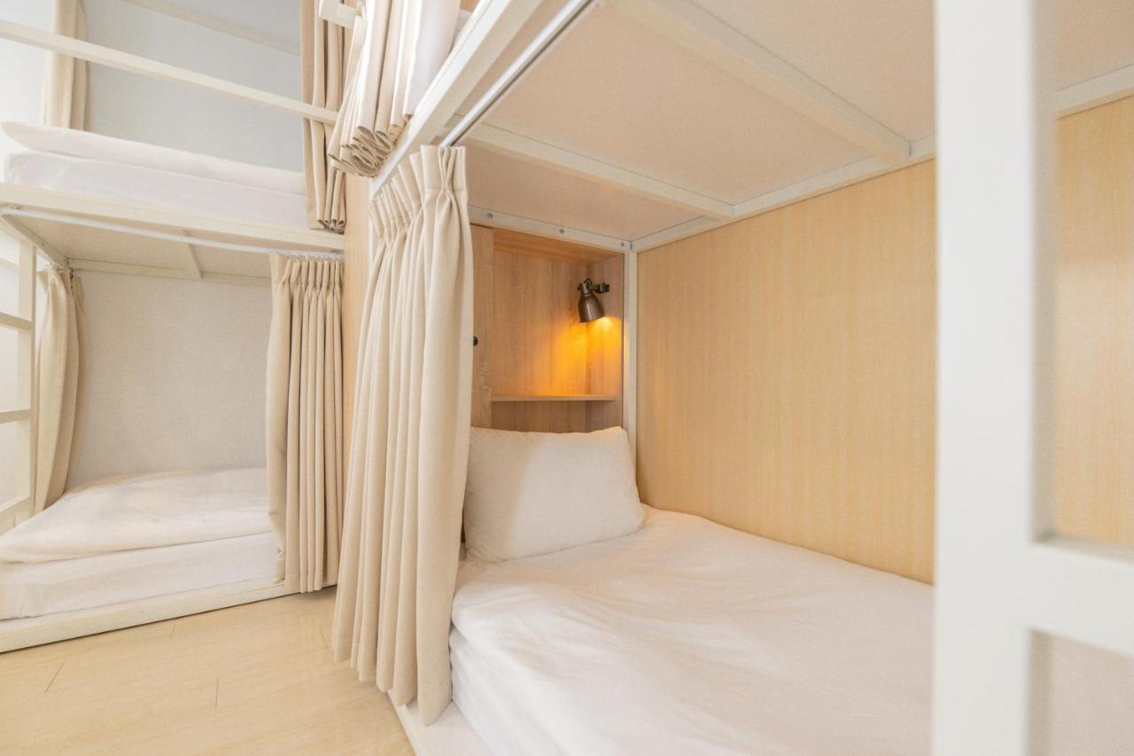 Hostel Owlstay Flip Flop - Garden Taipei
