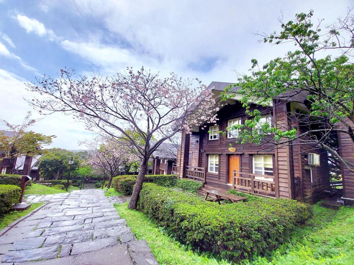 Resor Yanmin Hot Spring
