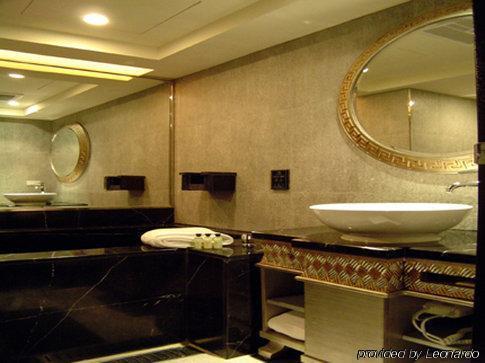 Hotel Lotty 3*