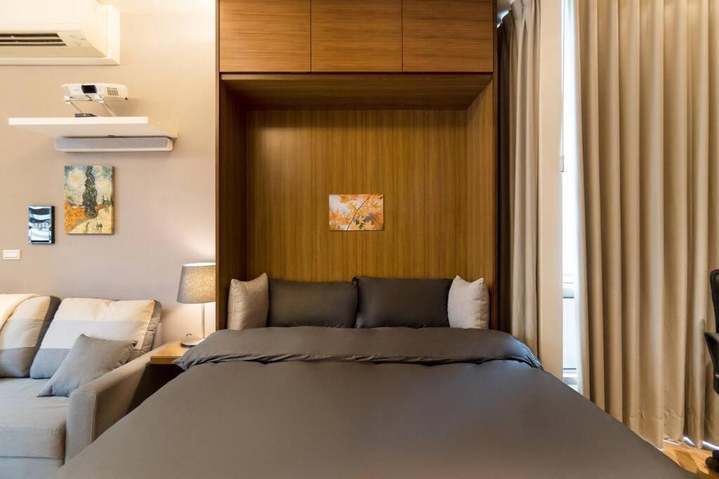 Apartment 1b1b Cinema, Kitchen, Bathtub, Desk, 1.5min To Mrt • 1房1衛 家庭戲院、廚房、浴缸、書桌，1.5分到市府捷運 Taipei