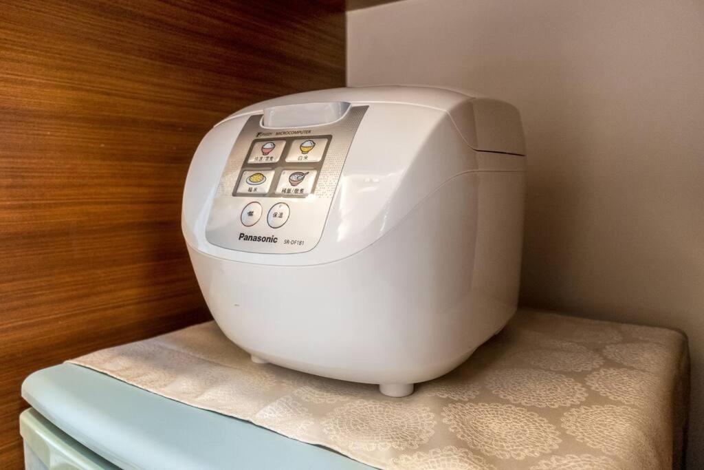1b1b Cinema, Kitchen, Bathtub, Desk, 1.5min To Mrt • 1房1衛 家庭戲院、廚房、浴缸、書桌，1.5分到市府捷運 * Taipei