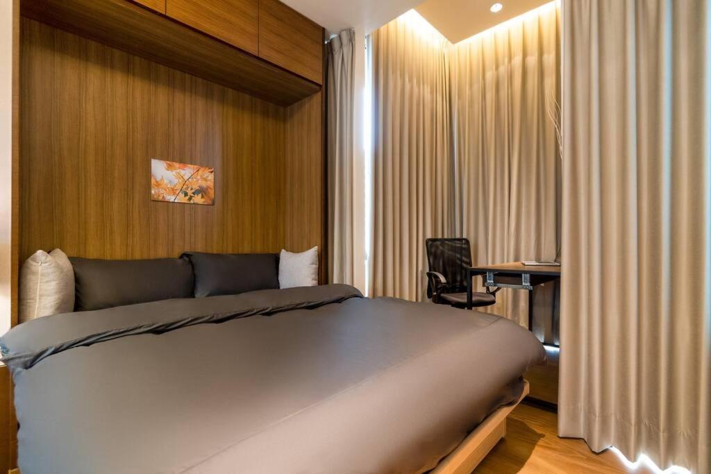 Apartment 1b1b Cinema, Kitchen, Bathtub, Desk, 1.5min To Mrt • 1房1衛 家庭戲院、廚房、浴缸、書桌，1.5分到市府捷運 Taipei