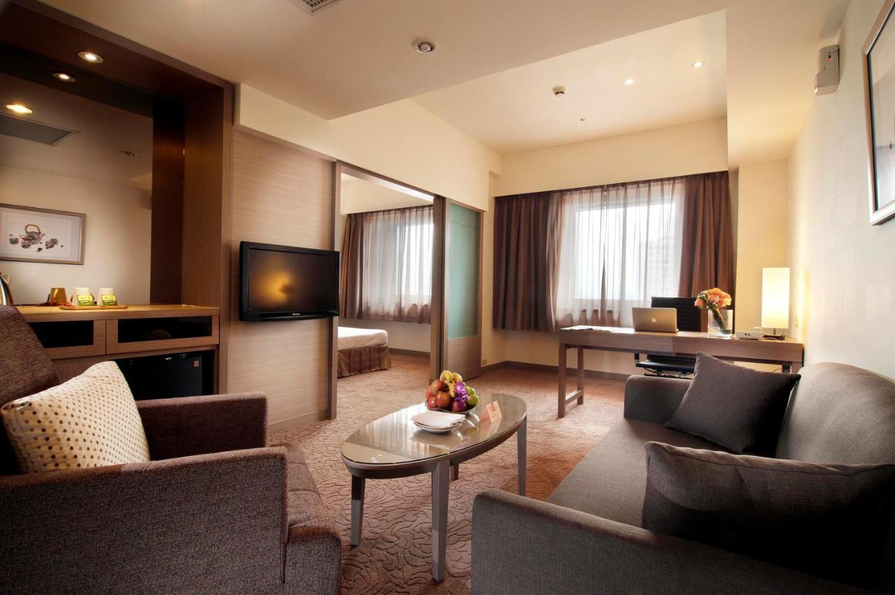 Hotel Howard Civil Service International House *