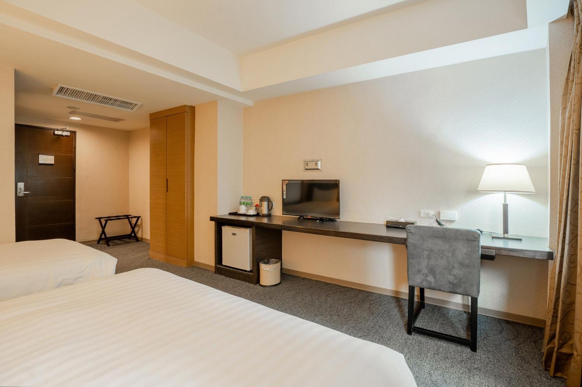 Guide Chongqing Hotel 4*