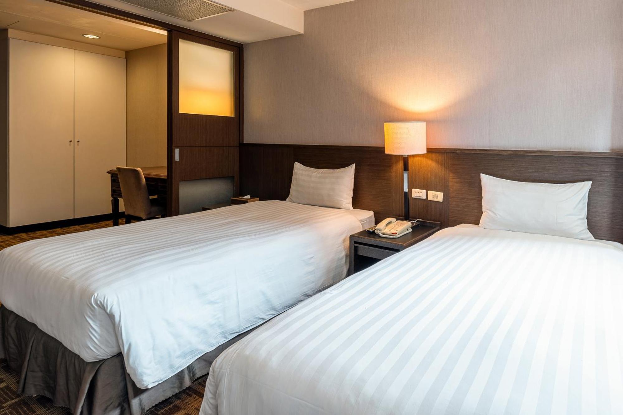 Hotel Guide Chongqing 4*