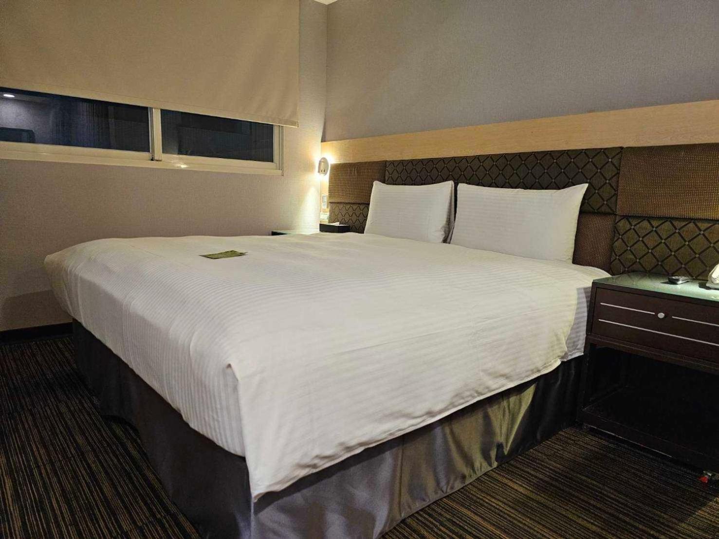 Hub Banqiao Branch Hotel