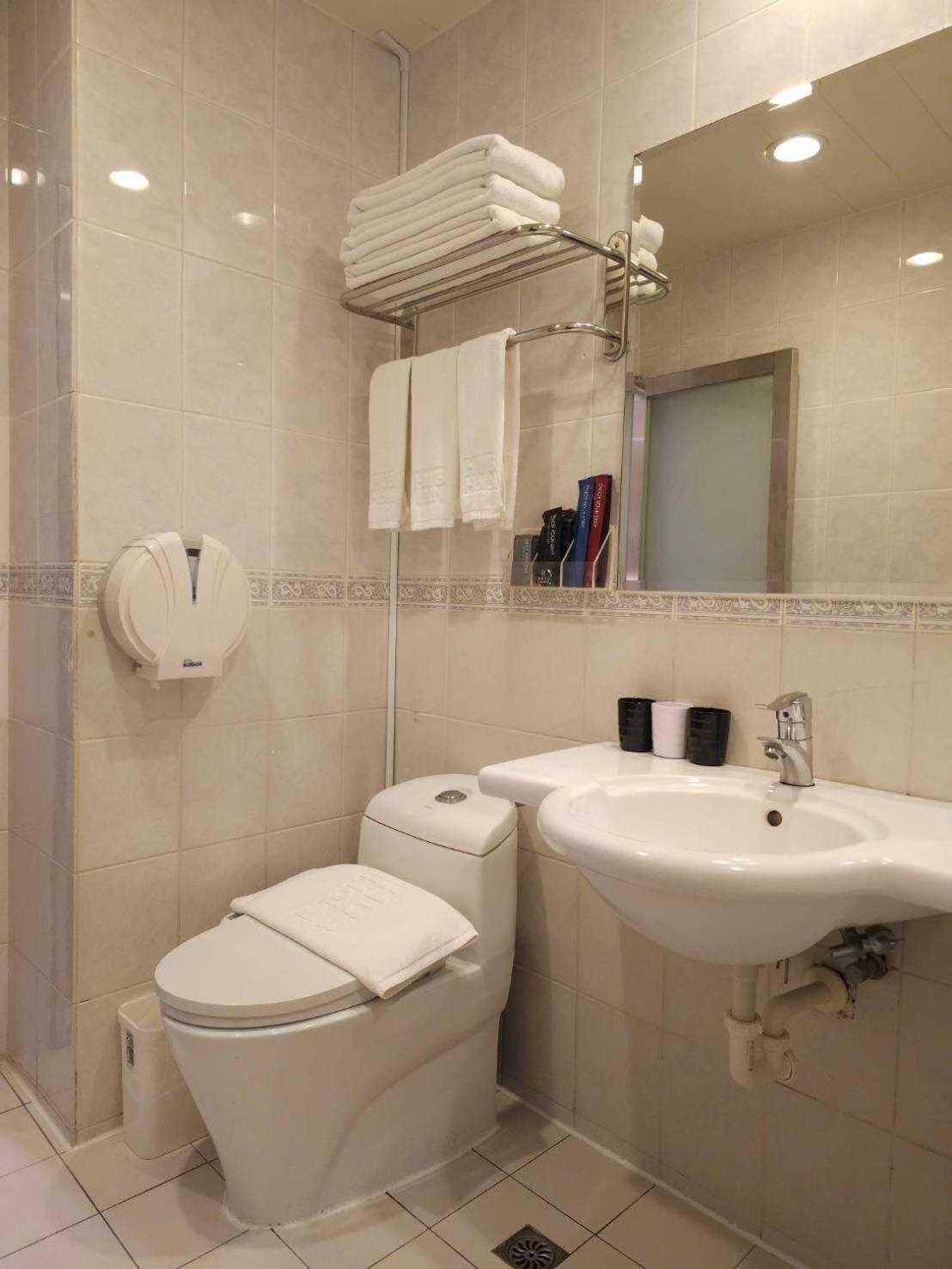 Hub Banqiao Branch *