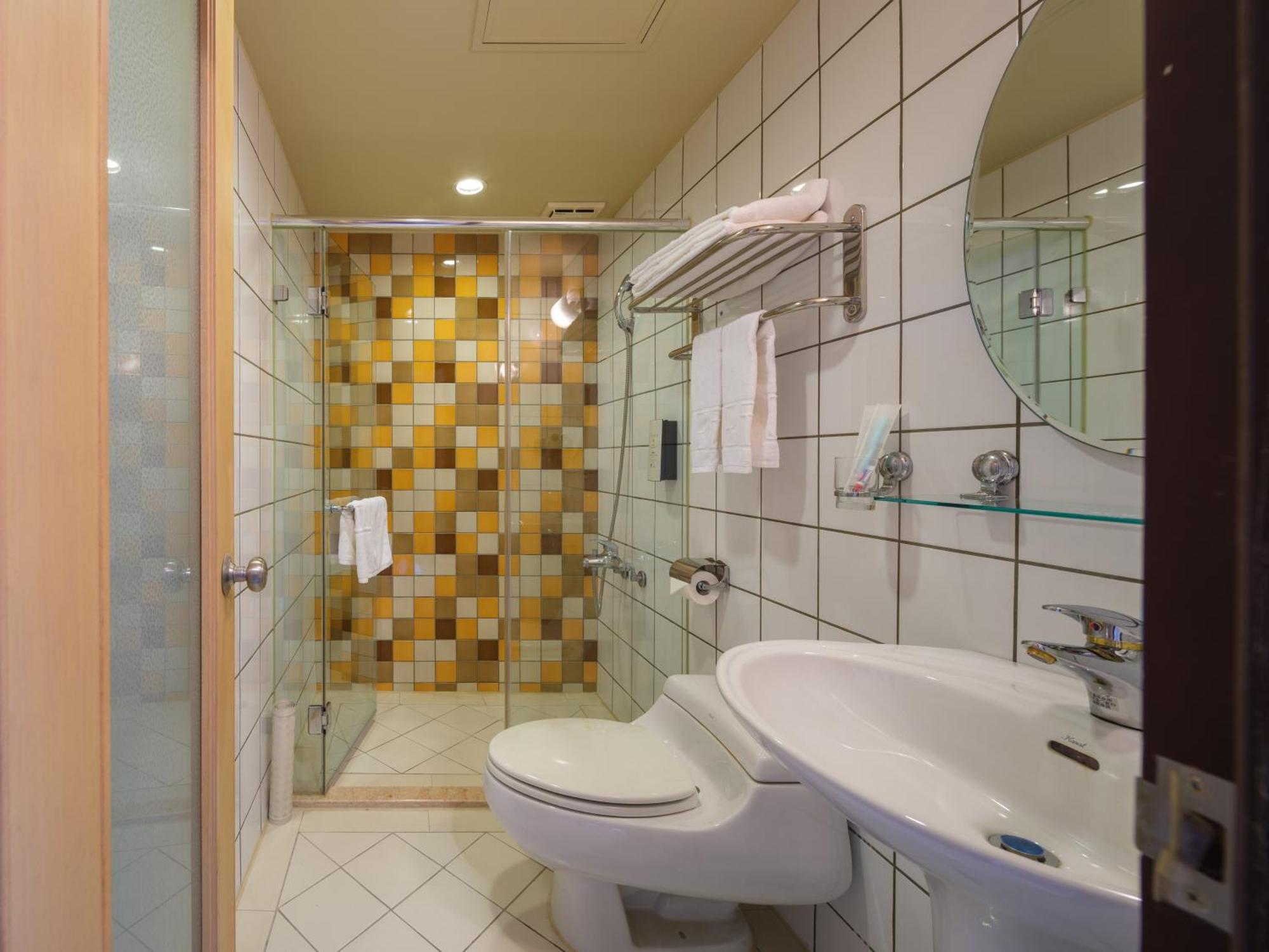 Hotel Rich & Free - Fuzhong 富逸旅趣-板橋府中館 3*