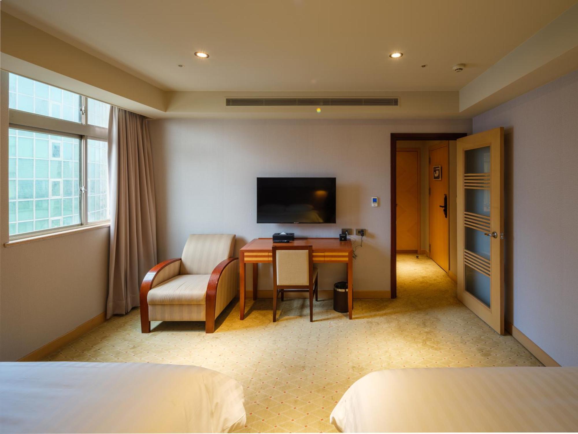 Rich & Free - Fuzhong 富逸旅趣-板橋府中館