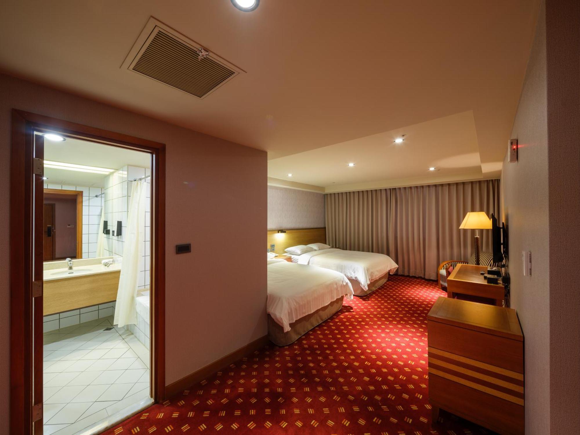 Hotel Rich & Free - Fuzhong 富逸旅趣-板橋府中館