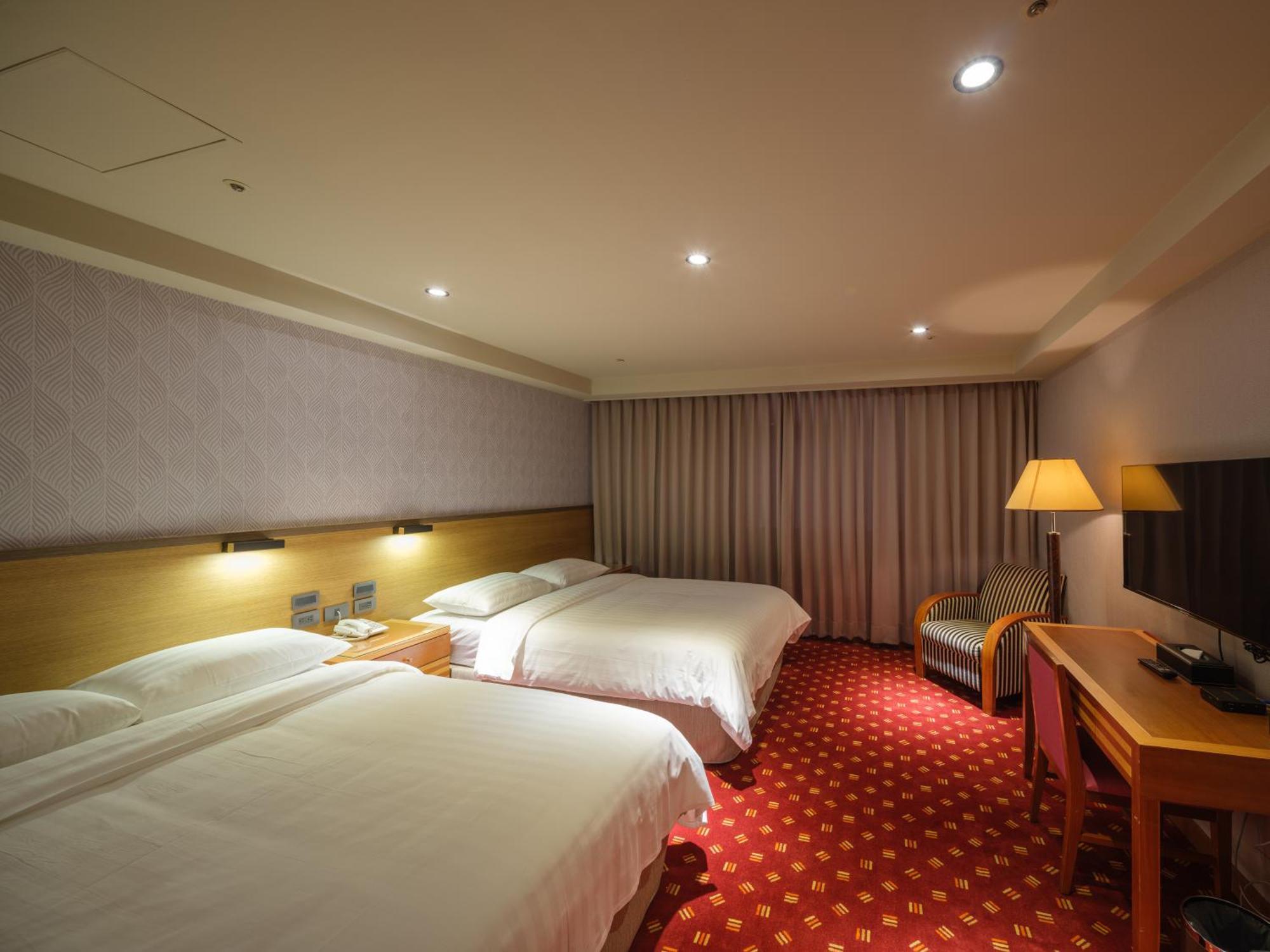 Hotel Rich & Free - Fuzhong 富逸旅趣-板橋府中館 3*