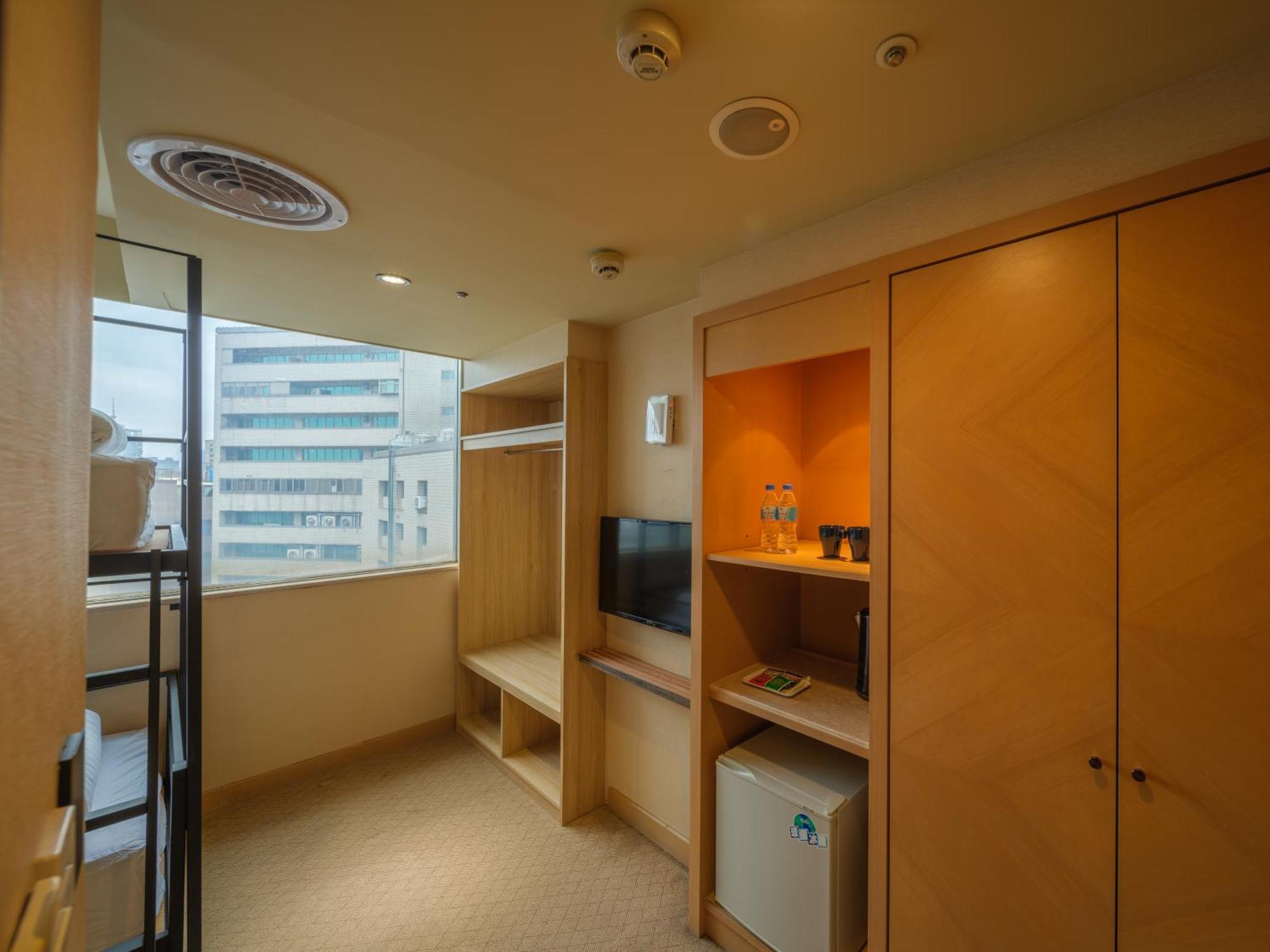 Rich & Free - Fuzhong 富逸旅趣-板橋府中館 Taipei