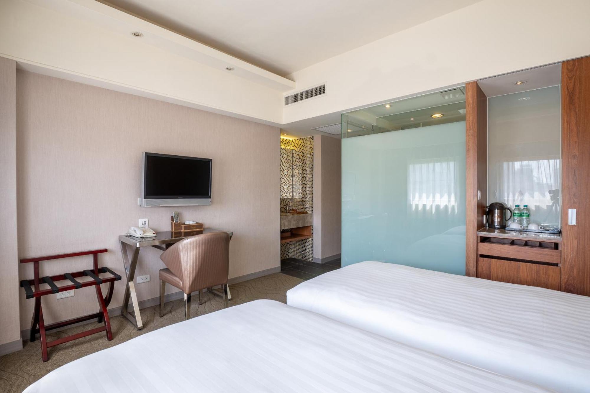 Guide Chongqing Hotel 4*