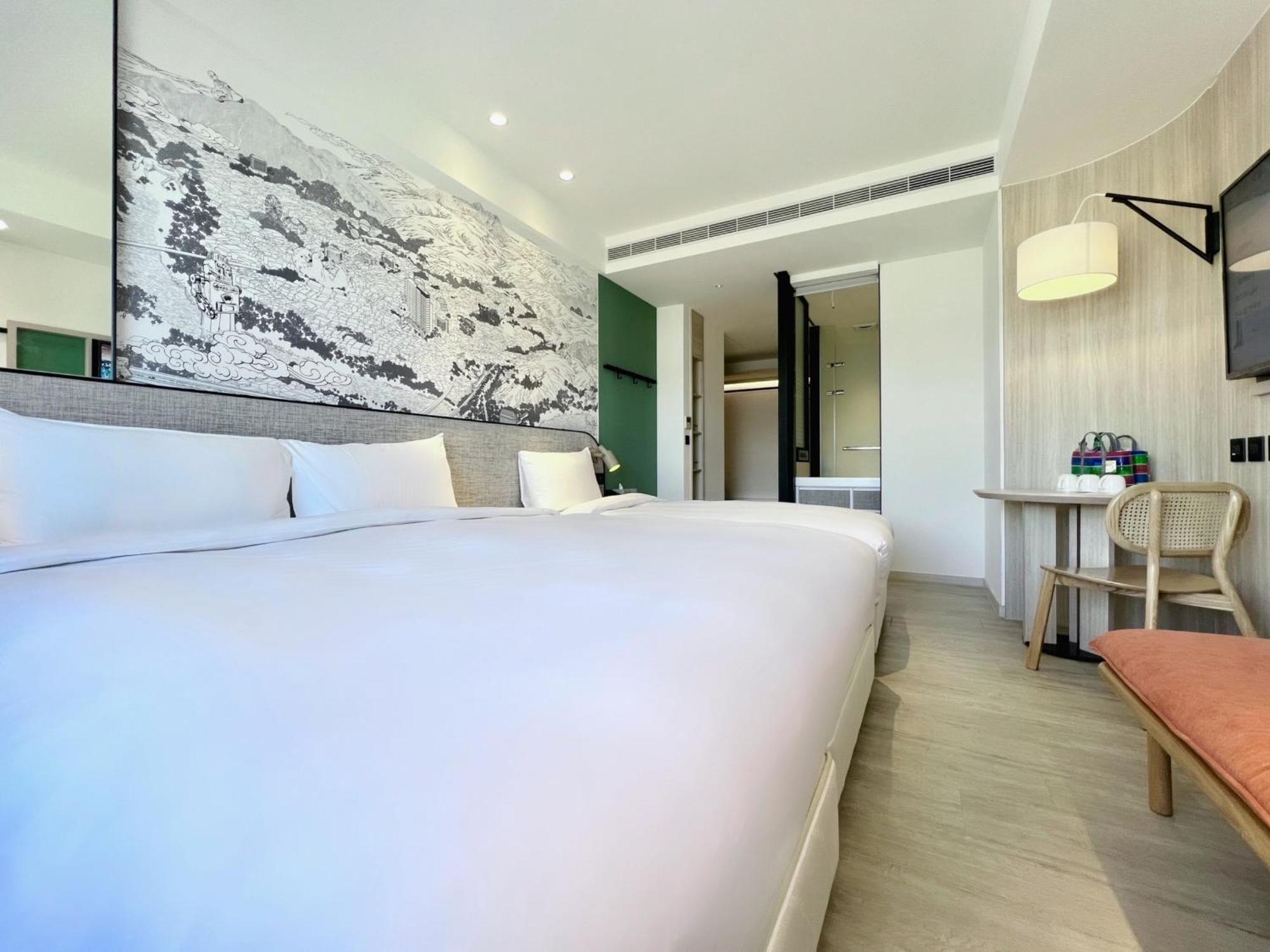 Boutech Jiantan Hotel 4*