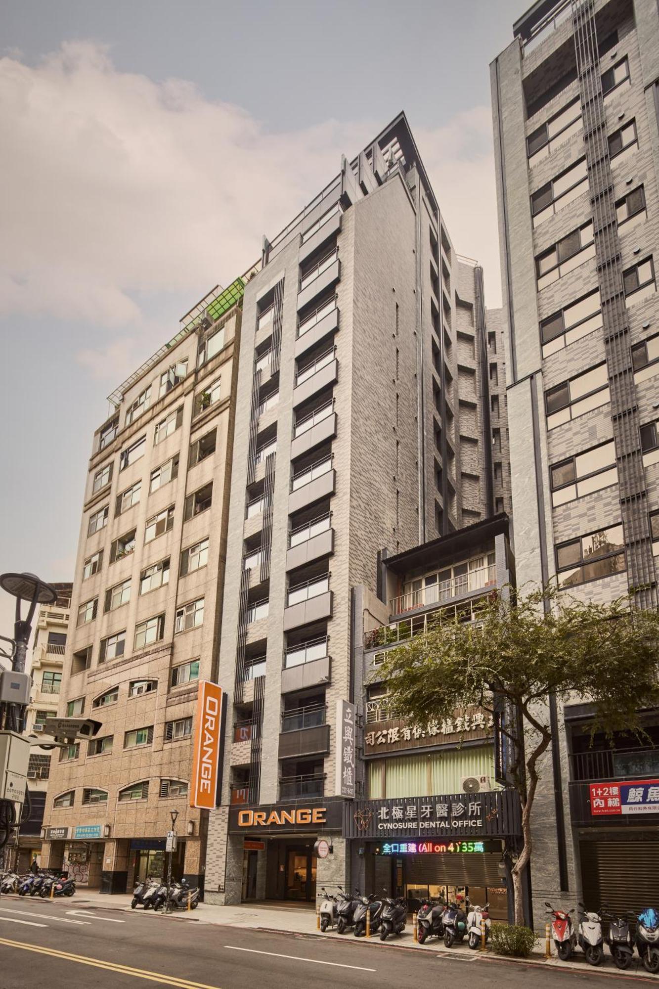 Orange -hanzhong, Hotel 3*