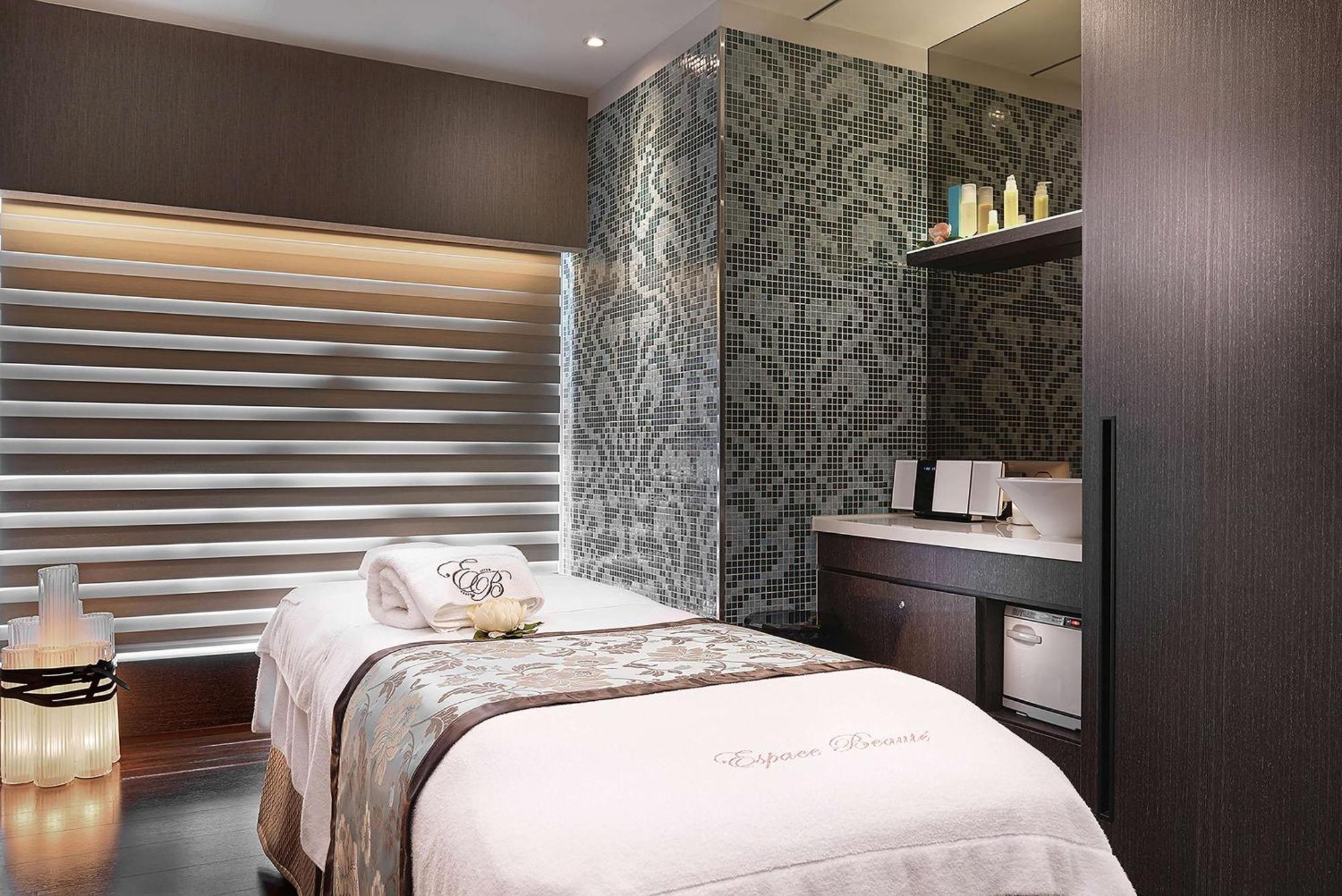 Humble House Taipei, Curio Collection By Hilton