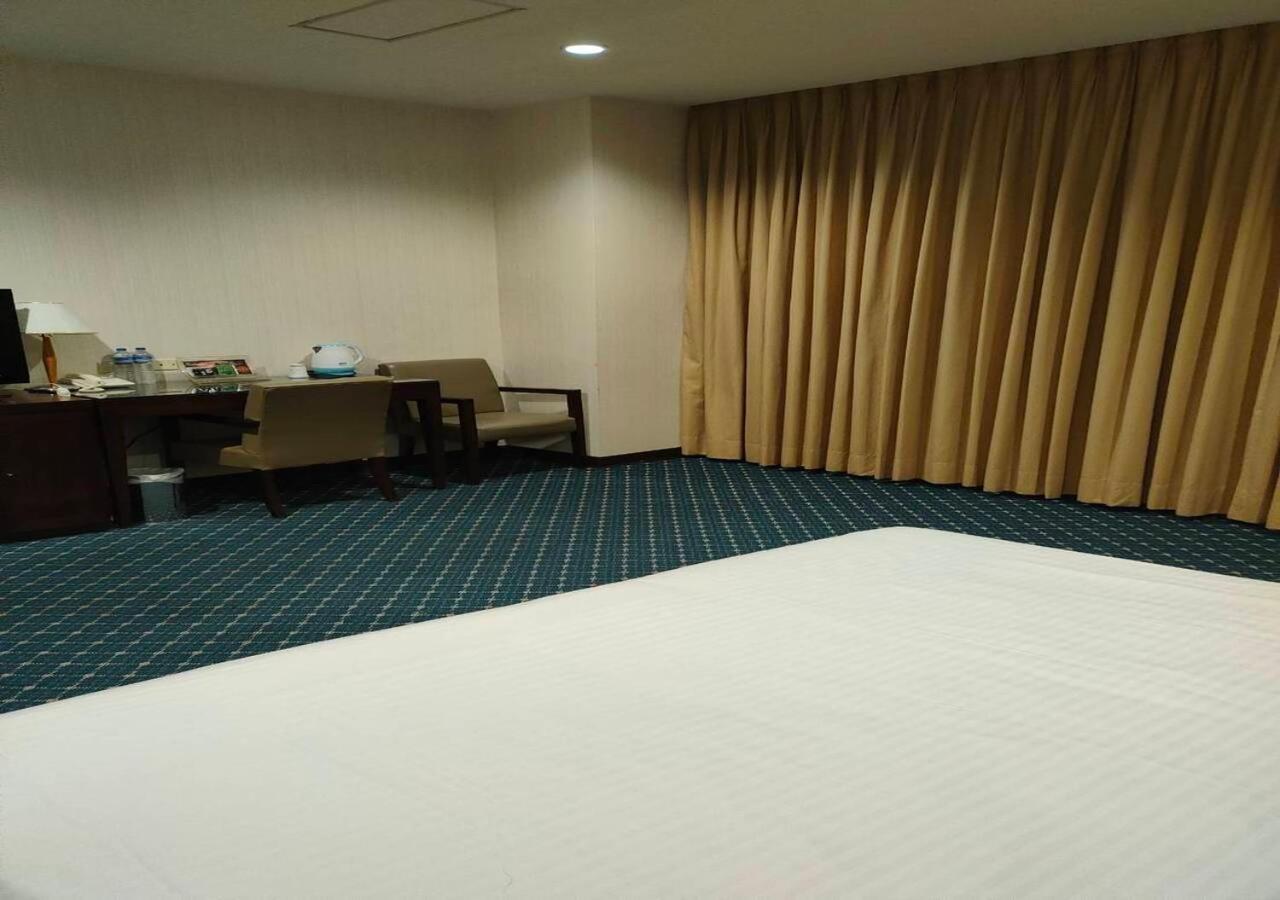 Champion Hotel